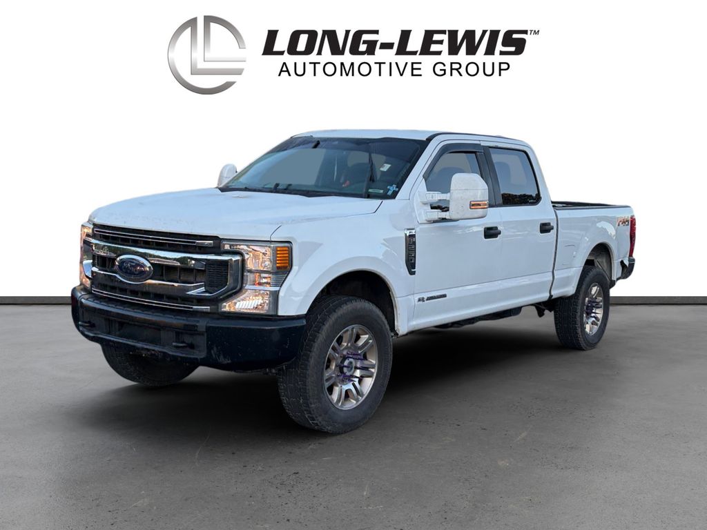 Oxford White 2022 Ford F-250 Super Duty XL Crew Cab 4WD Pickup Truck Four-Wheel Drive Automatic