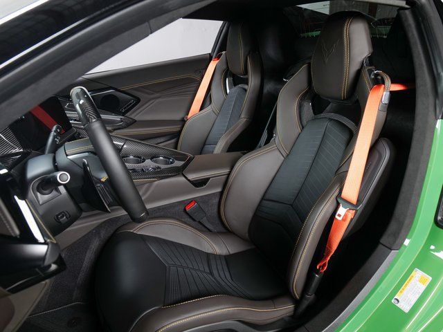 Used 2026 Green Chevrolet Z06 image 5