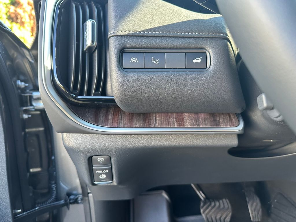 2025 Nissan Armada SL