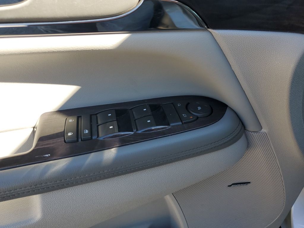 Used Car 2017 Buick Enclave  Leather Group For Sale Under $25,000 In Austin, Texas