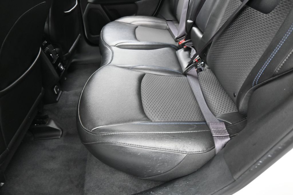 Used 2024 Bright White Clearcoat Jeep Latitude image 28