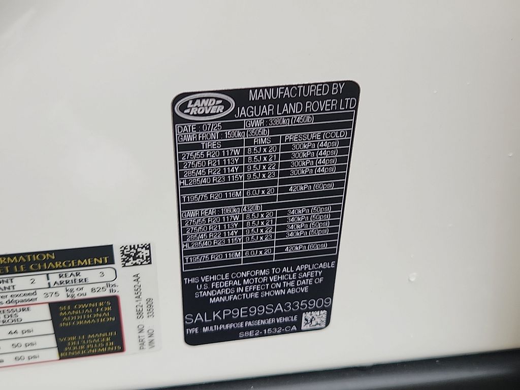 Thumbnail: 2025 Land Rover Range Rover - 10