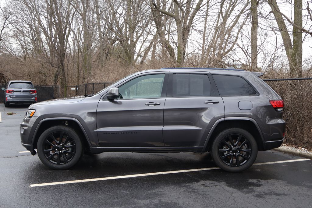 Thumbnail: 2019 Jeep Grand Cherokee - 4