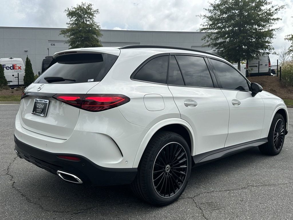 2023 Mercedes-Benz GLC GLC 300 8