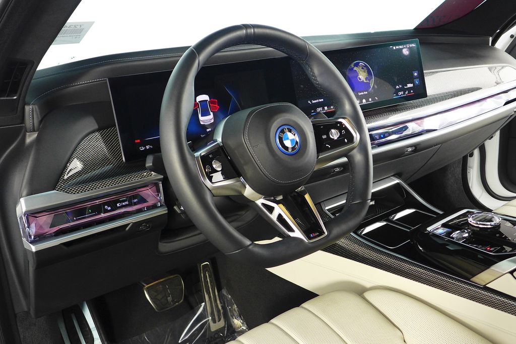 Thumbnail: 2023 BMW i7 - 30