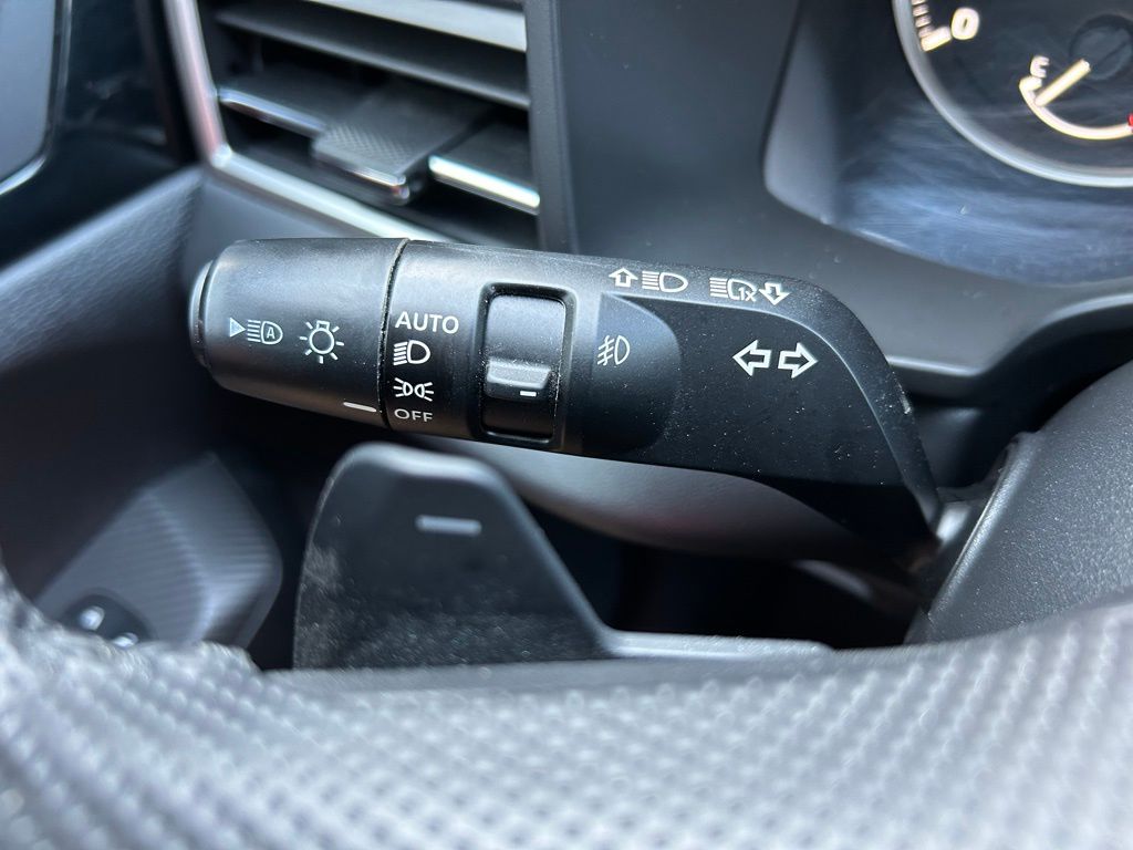2023 Mitsubishi Outlander SE 22