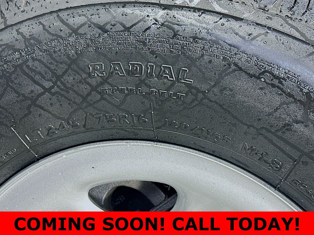 Used 2024 White Chevrolet Work Van image 33