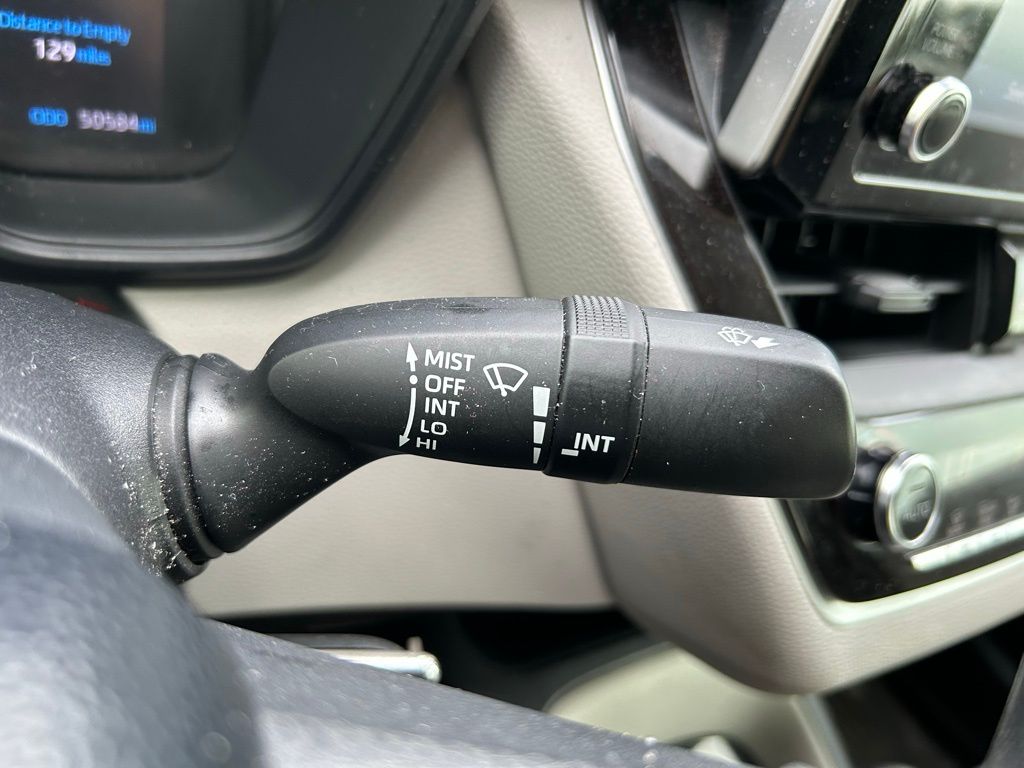 2020 Toyota Corolla LE 20