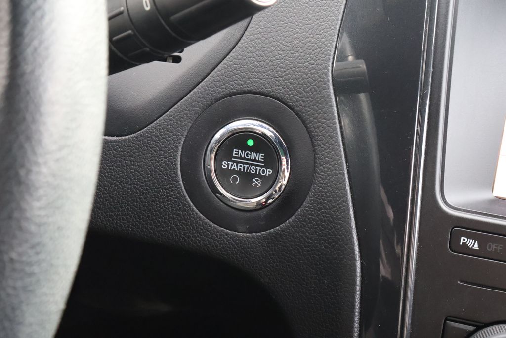 Thumbnail: 2019 Ford Explorer - 24