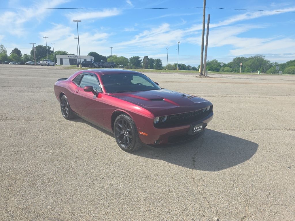 Octane Red Pearlcoat 2023 Dodge Challenger SXT RWD Coupe Rear-Wheel Drive 8-Speed Automatic