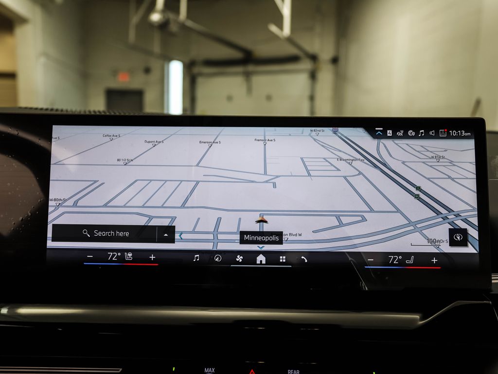 Thumbnail: 2025 BMW 5 Series - 15