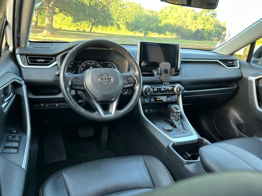 Thumbnail: 2023 Toyota RAV4 - 12