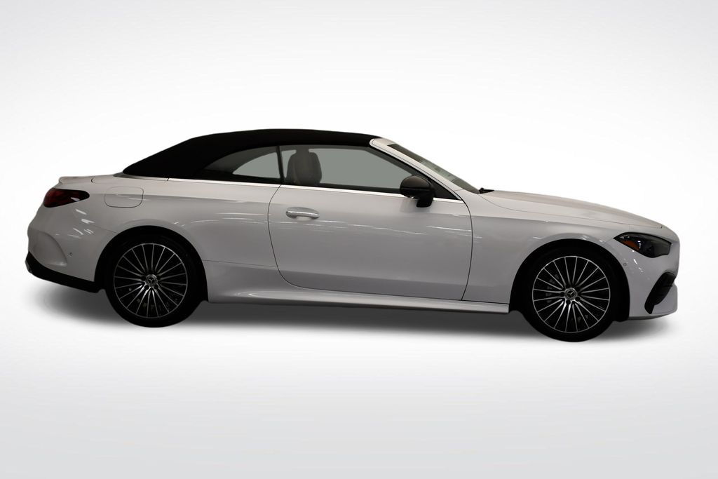 Thumbnail: 2026 Mercedes-Benz CLE - 6