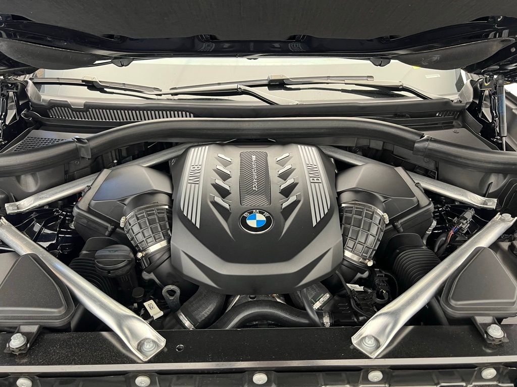 2023 BMW X5 M50i 6
