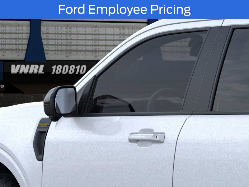 2025 Ford Maverick  photo