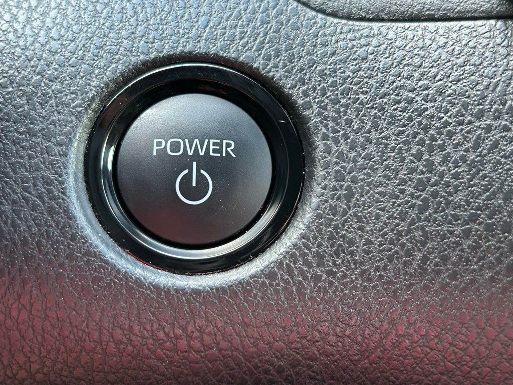 Thumbnail: 2025 Toyota Camry - 29