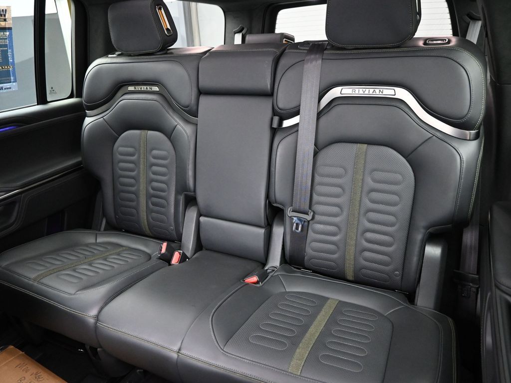 2024 Rivian R1S Adventure