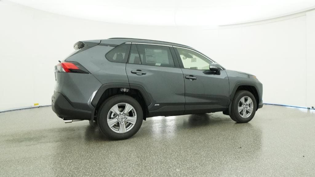Thumbnail: 2025 Toyota RAV4 - 28