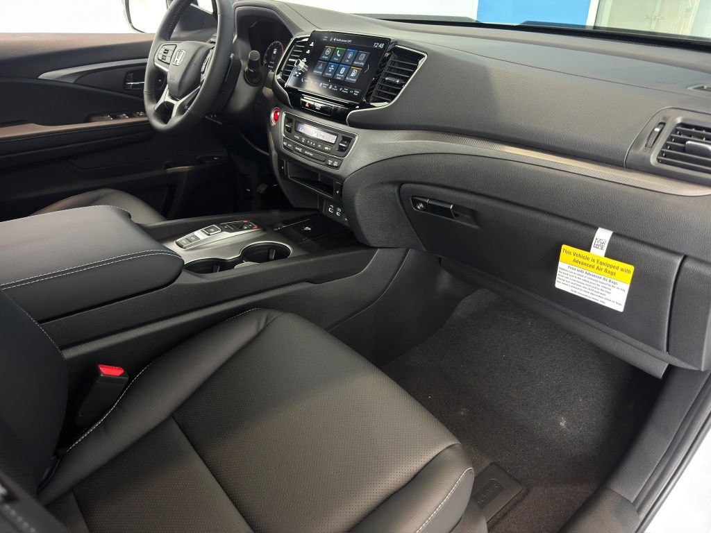 2026 Honda Ridgeline RTL White at Classic Honda Galveston