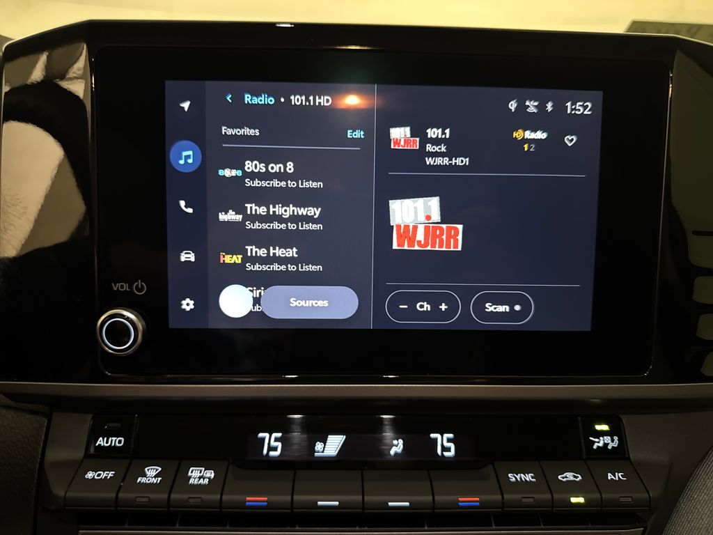 Certified Used 2025  Toyota LE image 25