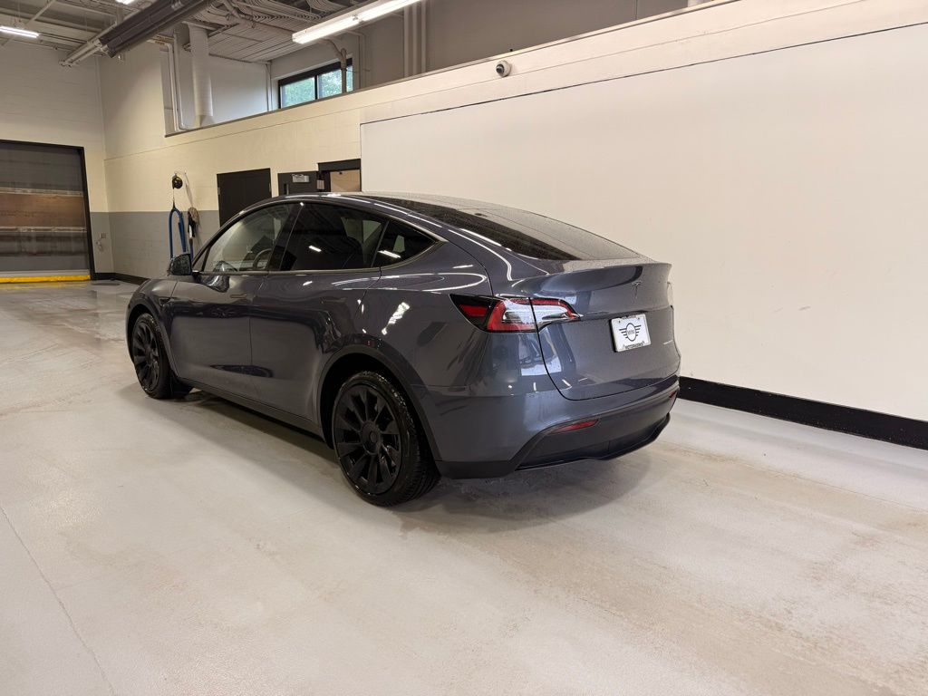 2023 Tesla Model Y Long Range 3