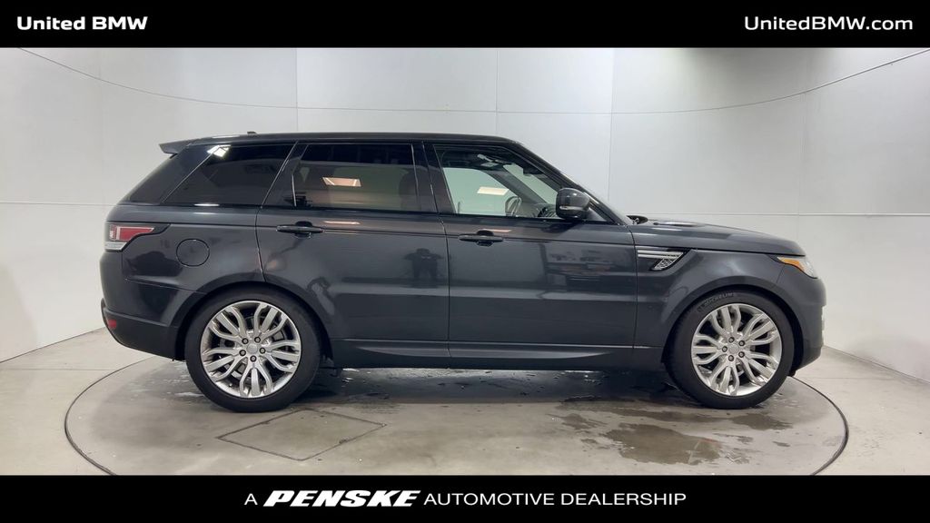 Thumbnail: 2016 Land Rover Range Rover Sport - 9