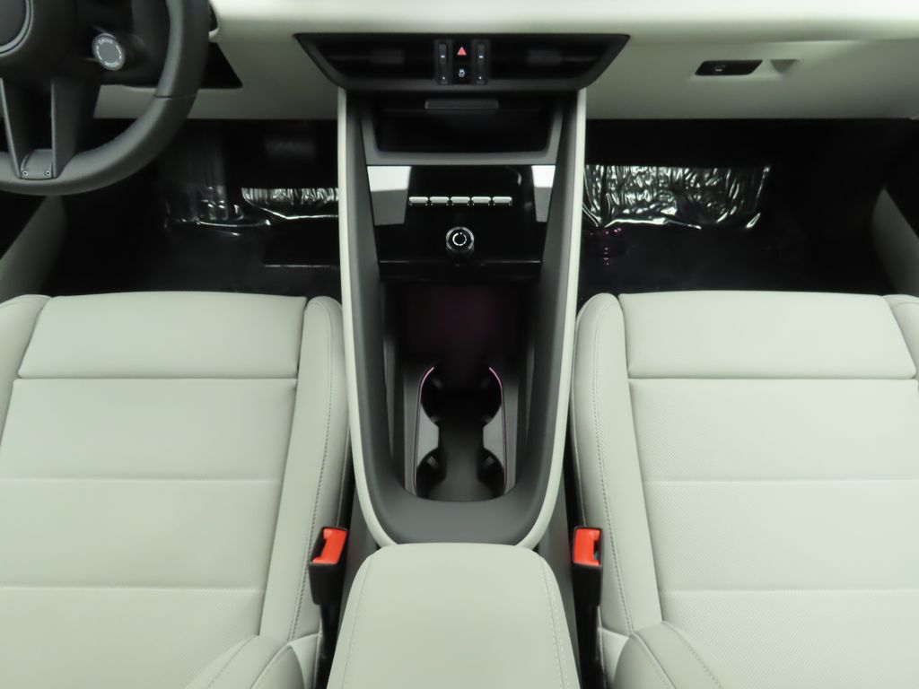 Thumbnail: 2025 Porsche Macan - 19
