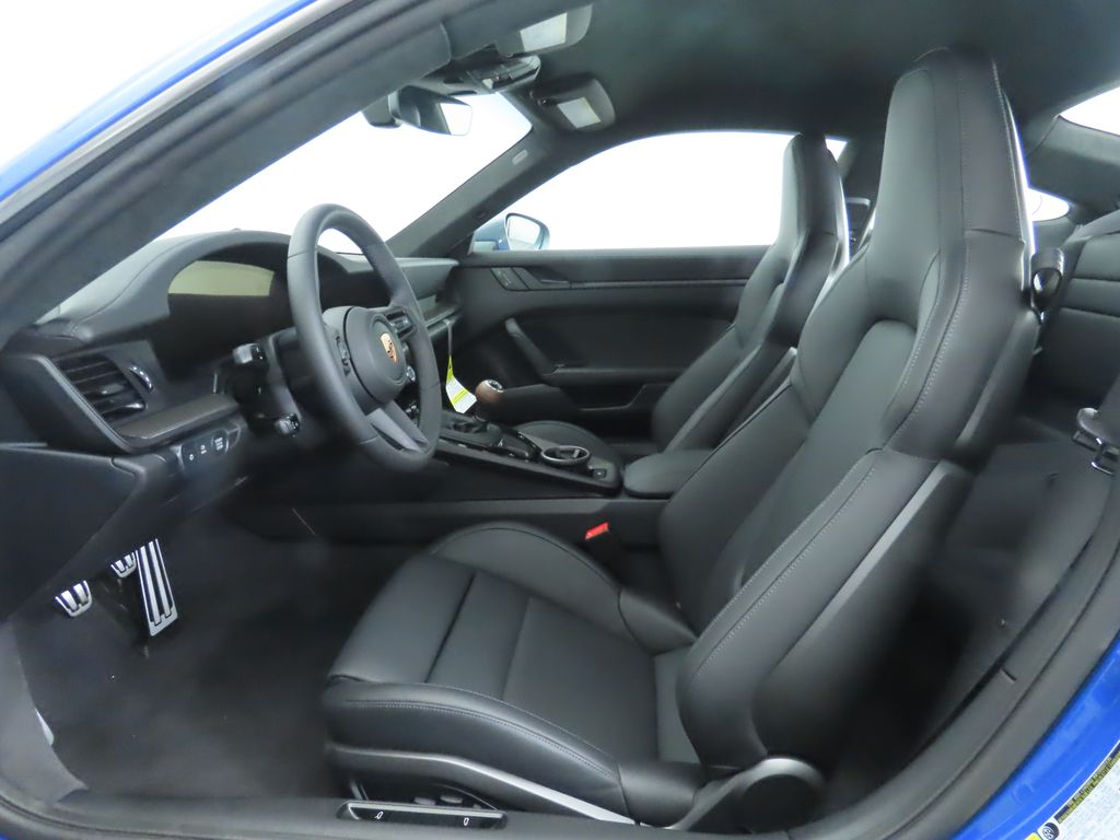 Thumbnail: 2025 Porsche 911 - 5