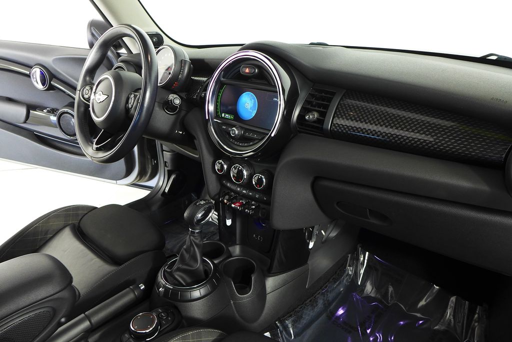 Thumbnail: 2017 MINI Cooper - 13