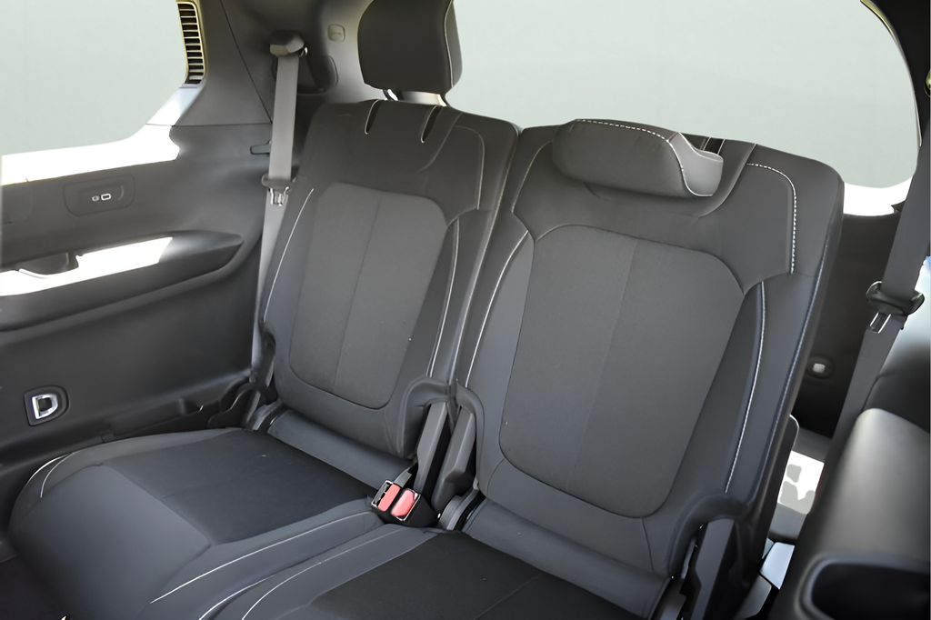 New Car 2025 Jeep Grand Cherokee L  Laredo For Sale In Austin, Texas
