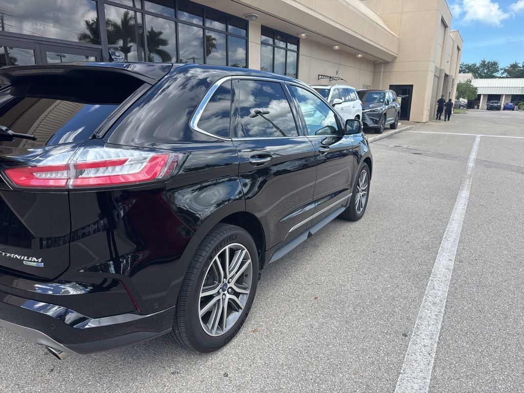 Used 2019 Black Ford Titanium image 5