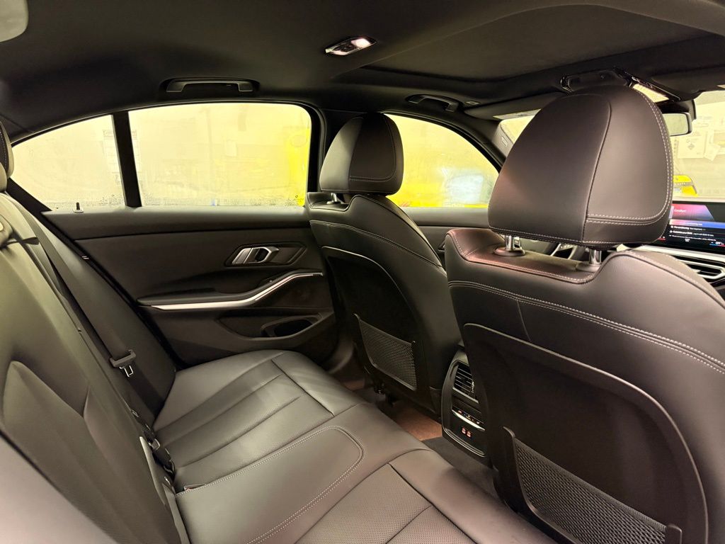 Thumbnail: 2023 BMW 3 Series - 25