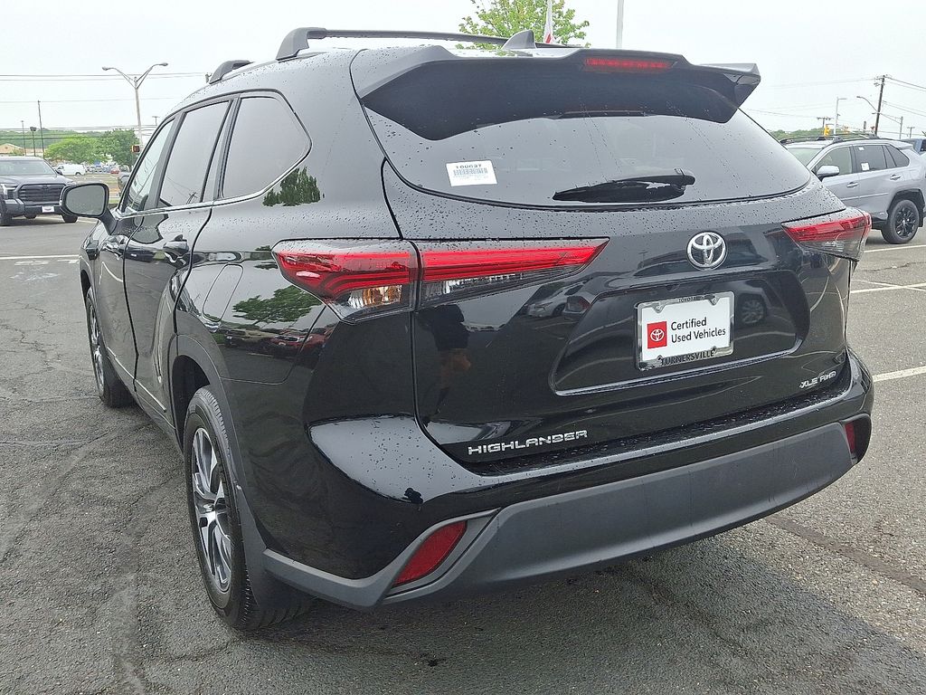 2023 Toyota Highlander XLE 4