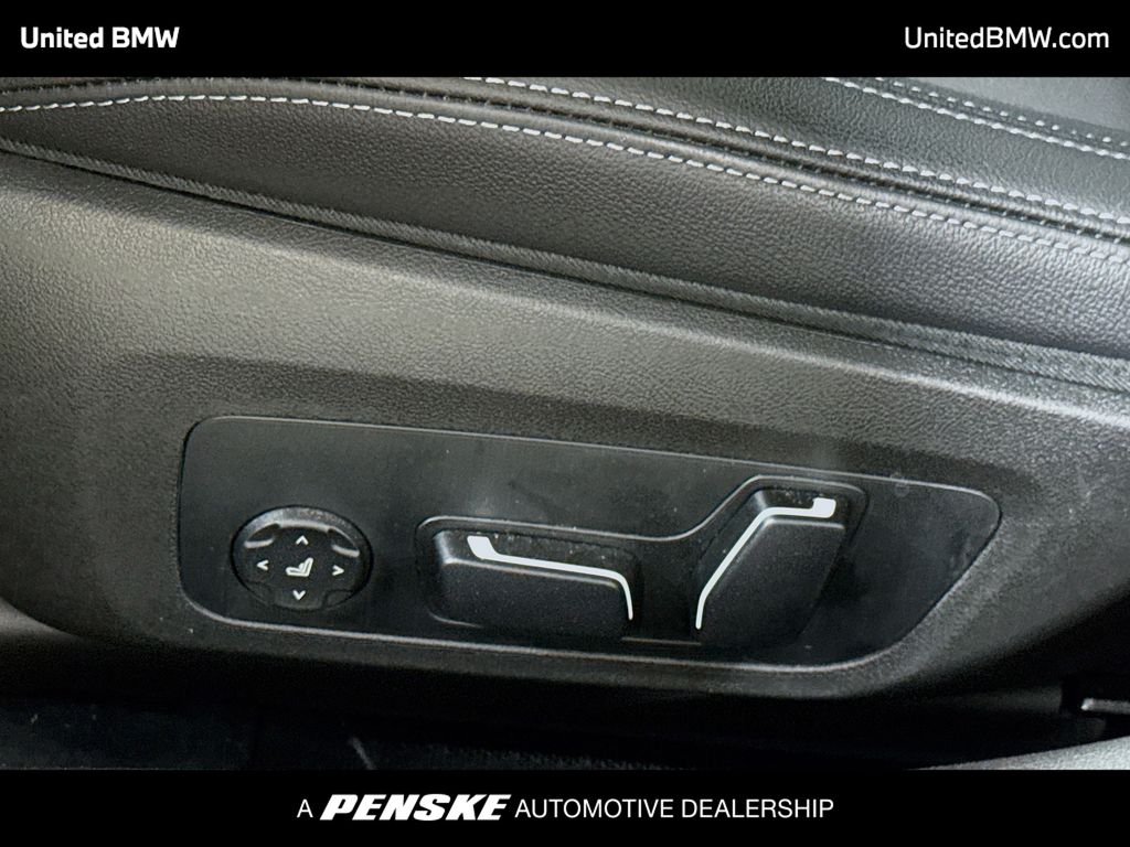 Thumbnail: 2025 BMW 3 Series - 4