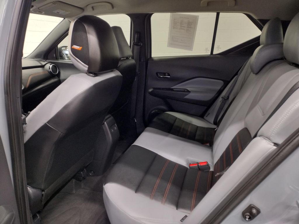 2021 Nissan Kicks SR