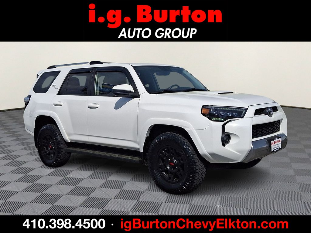 Super White 2018 Toyota 4Runner TRD Off-Road 4WD SUV / Crossover Four-Wheel Drive 5-Speed Automatic Overdrive