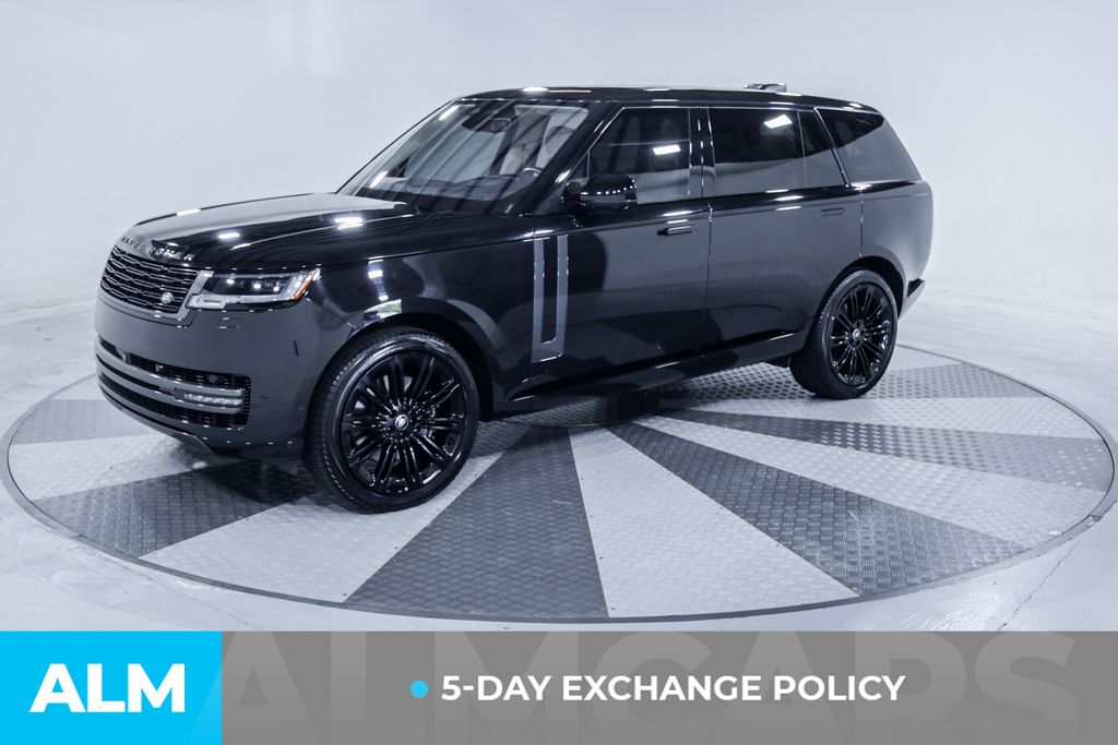 Used 2023 Black Land Rover SE image 3