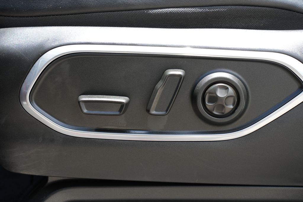 2024 Jeep Wagoneer Series II Red at River Oaks CDJR