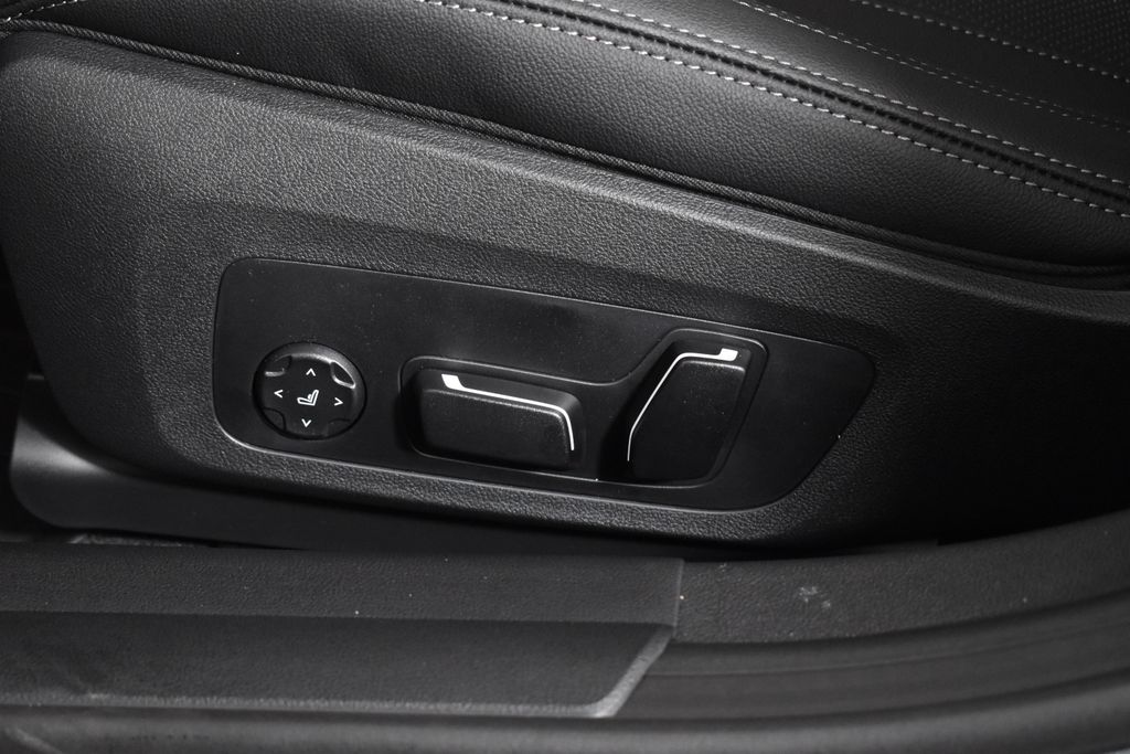 Thumbnail: 2026 BMW 4 Series - 28