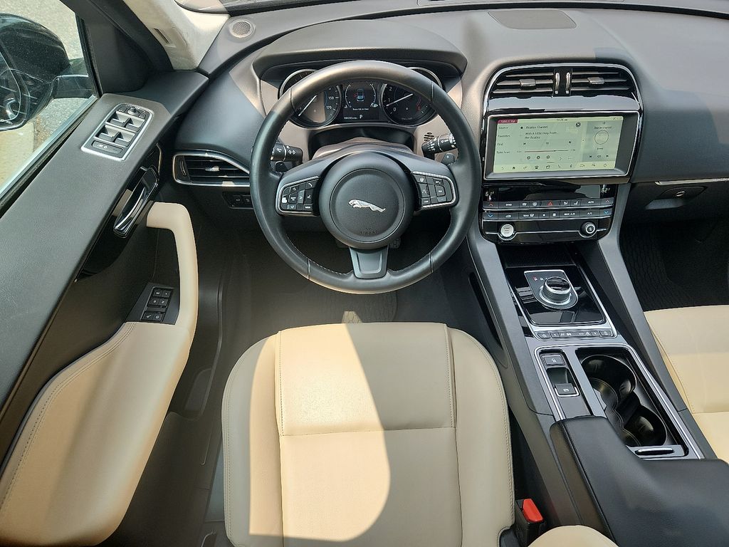 Thumbnail: 2020 Jaguar F-Pace - 12