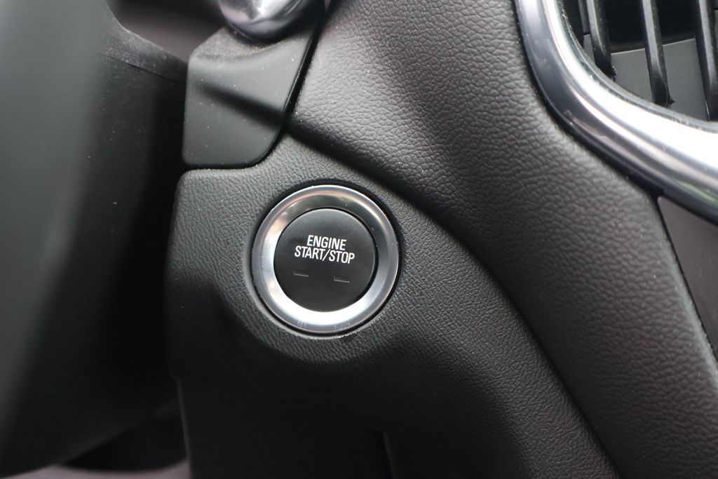 Thumbnail: 2022 Chevrolet Equinox - 23