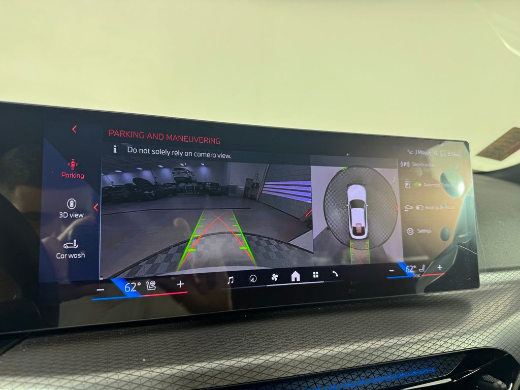 Thumbnail: 2025 BMW i4 - 18