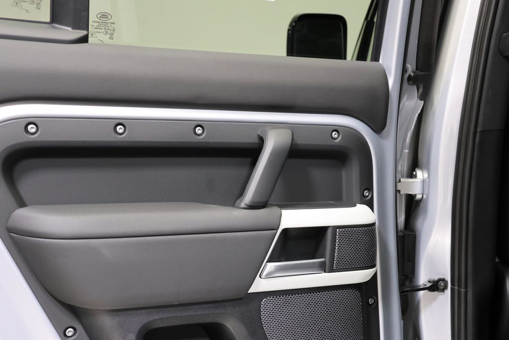 Thumbnail: 2024 Land Rover Defender - 32