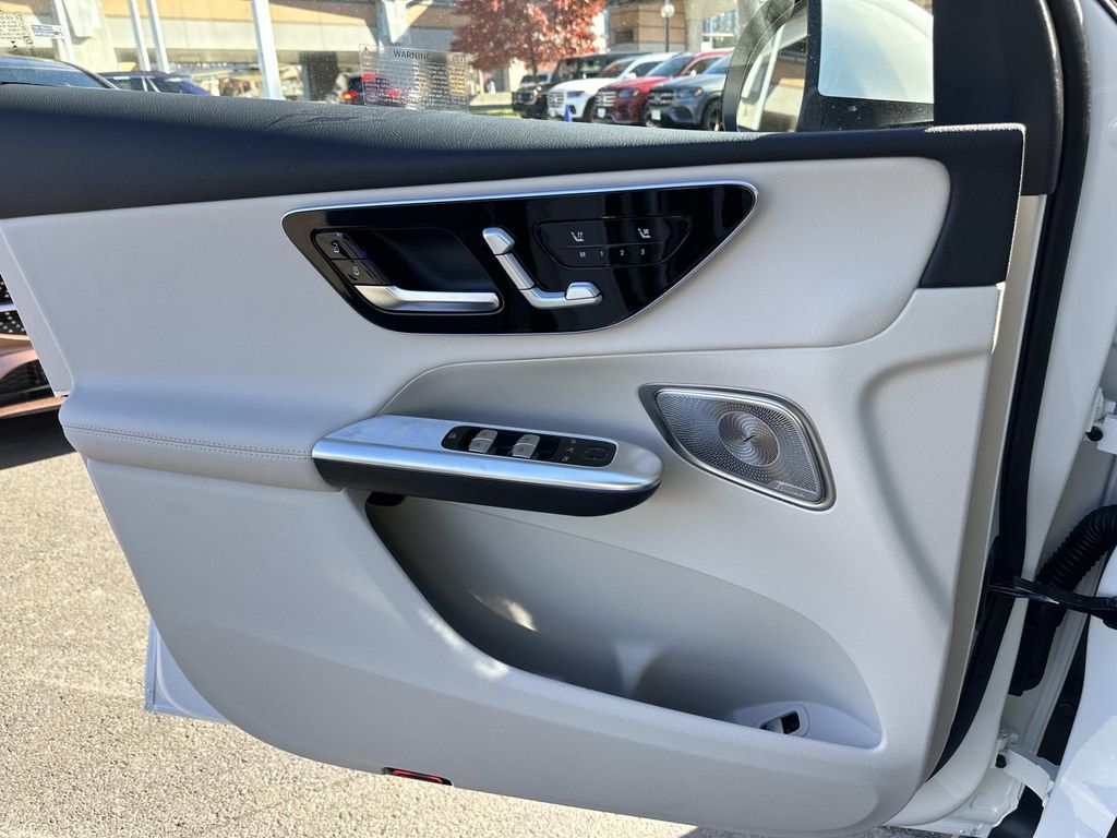 Thumbnail: 2026 Mercedes-Benz GLC - 15