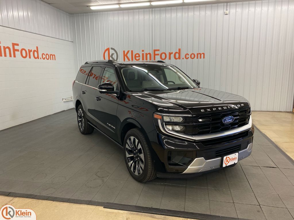  2025 Ford Expedition Platinum 4WD   