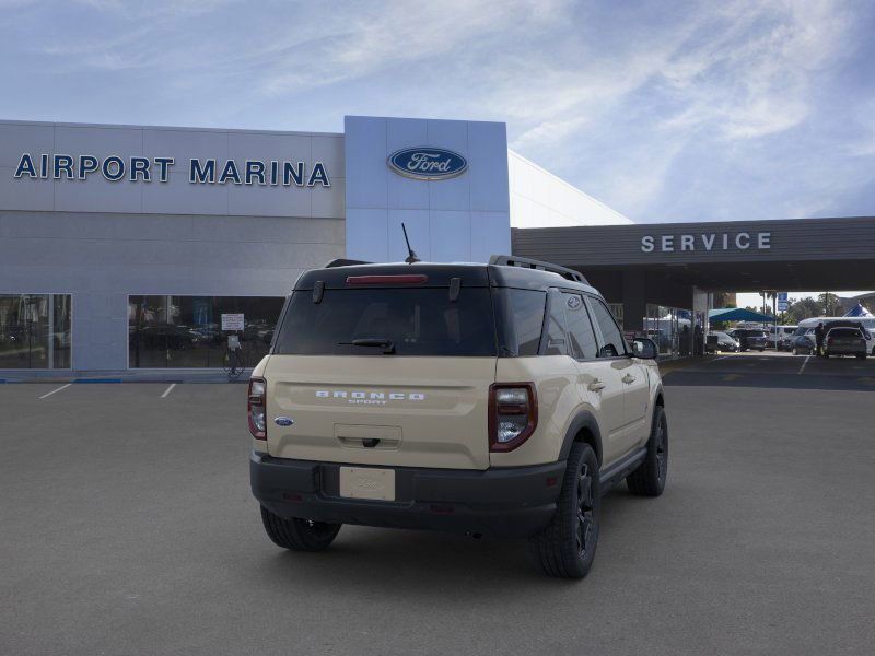 2024 Ford Bronco Sport Outer Banks 9