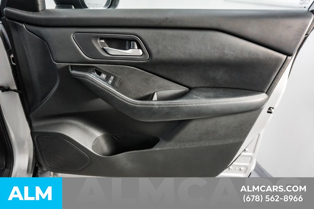 Used 2025 Silver Nissan SV image 41