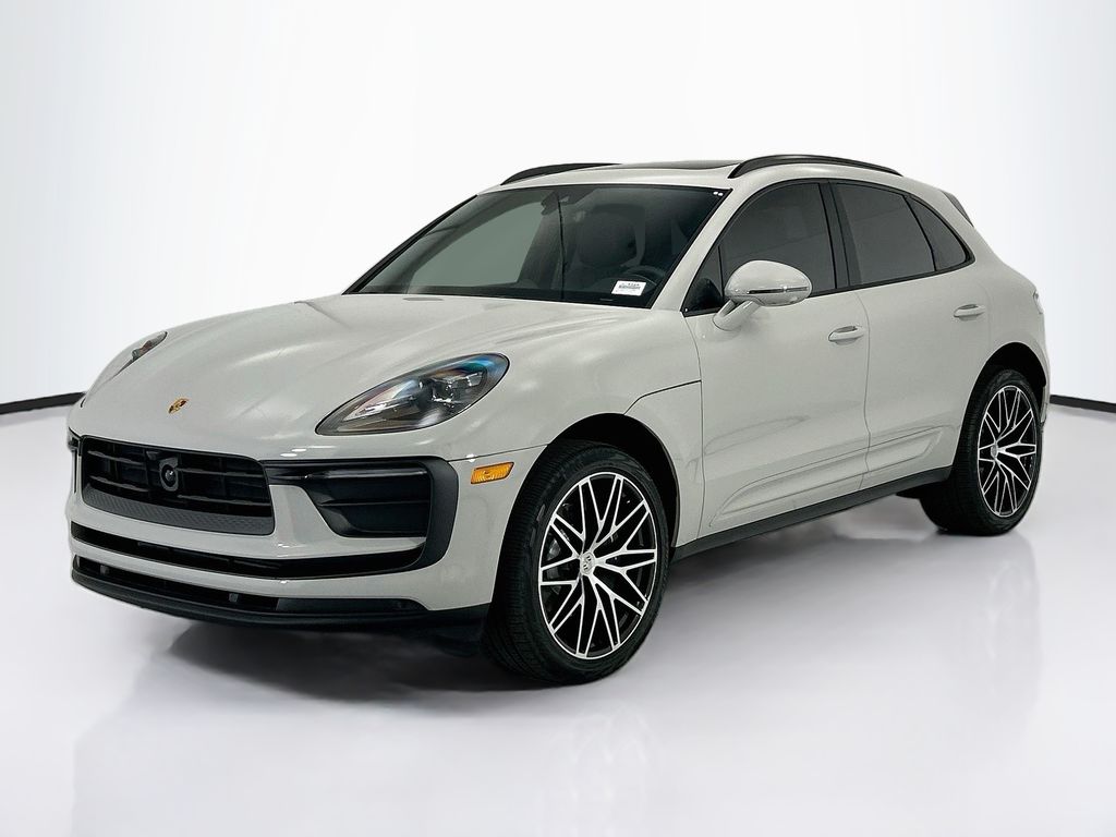 Thumbnail: 2026 Porsche Macan - 1