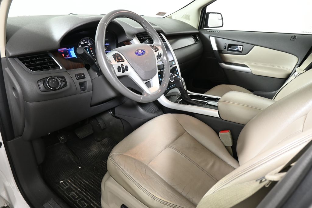 Thumbnail: 2013 Ford Edge - 4