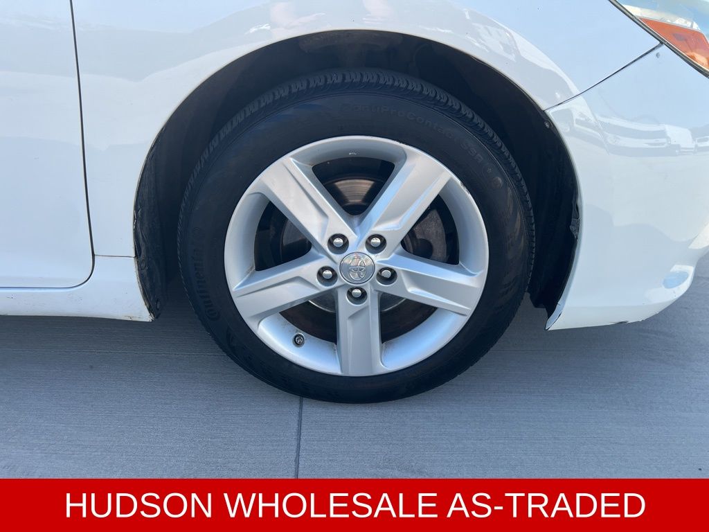 2015 White Toyota Camry LE FWD Sedan